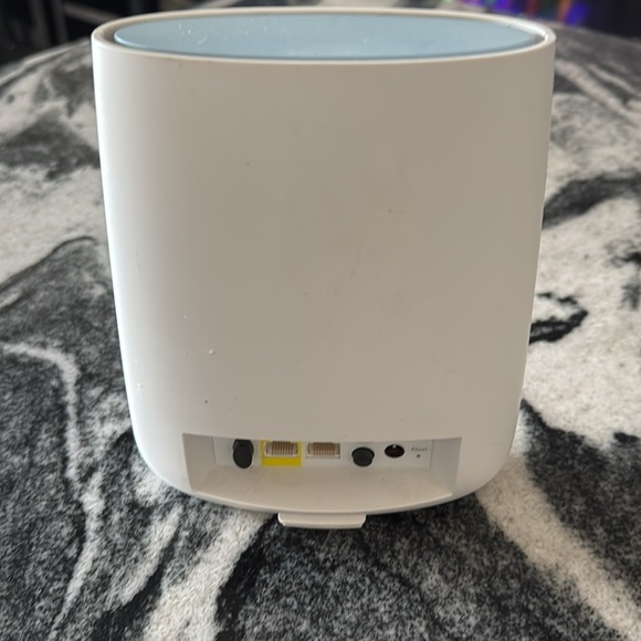 Orbi Router RBR20 - Picture 2 of 5